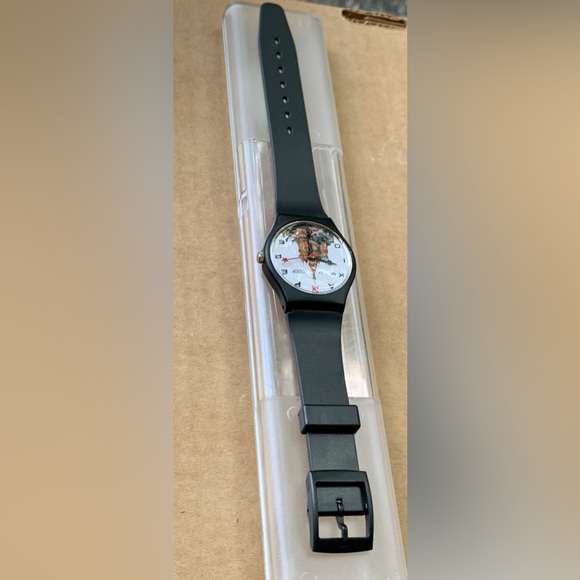 1980s Vintage Soviet Russian Red Square Kremlin CCP Kremlin Wristwatch Timepiece - Picture 2 of 16